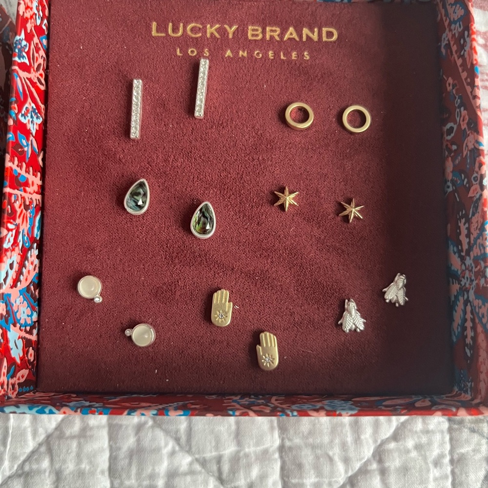 Lucky Brand (7) Pairs of Earrings Box